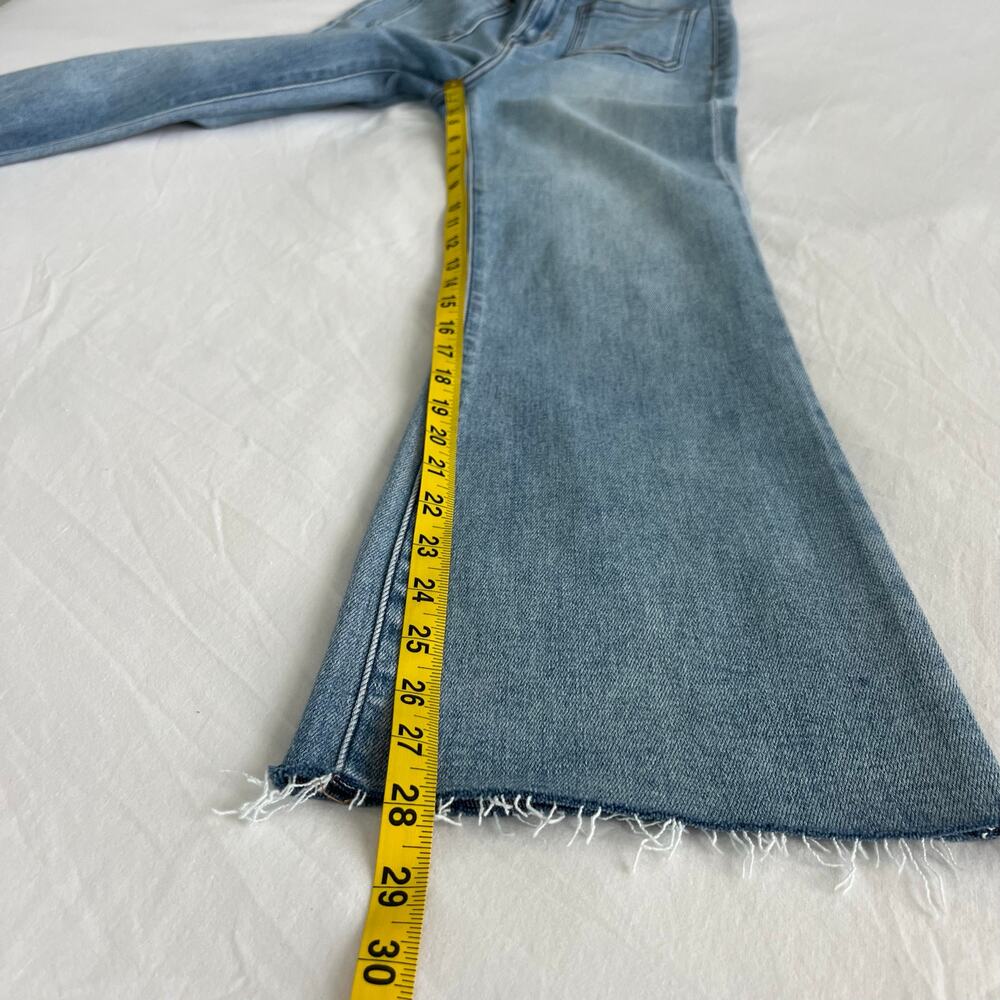 Hidden Los Angeles Happi Crop Light Wash Crop Flare Denim Jeans, Size 26 - Picture 7 of 12